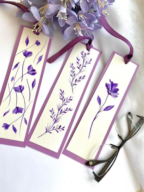 Separadores de libros personalizados con borla o cinta