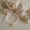 Pulseras artesanales con tarjeta personalizada