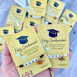 Pulseras artesanales con tarjeta personalizada