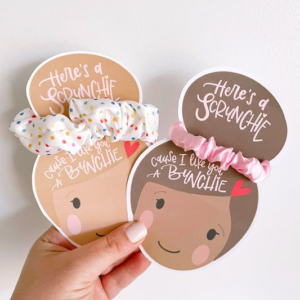 Moñitos para el cabello con tarjeta personalizada